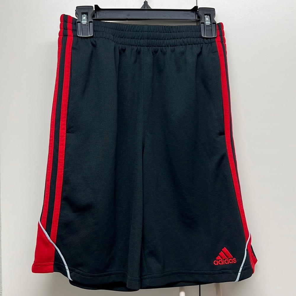 Adidas boys basketball shorts with pockets